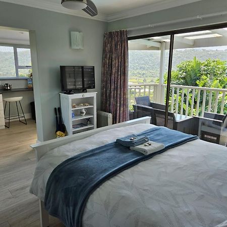 Modern Solar Powered 1 Bed Studio Apartment With Amazing Views Plettenberg Bay Eksteriør bilde